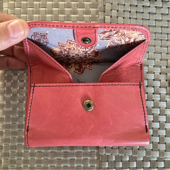 Hobo Real Leather Salmon Pink Leather Wallet - Picture 2 of 9